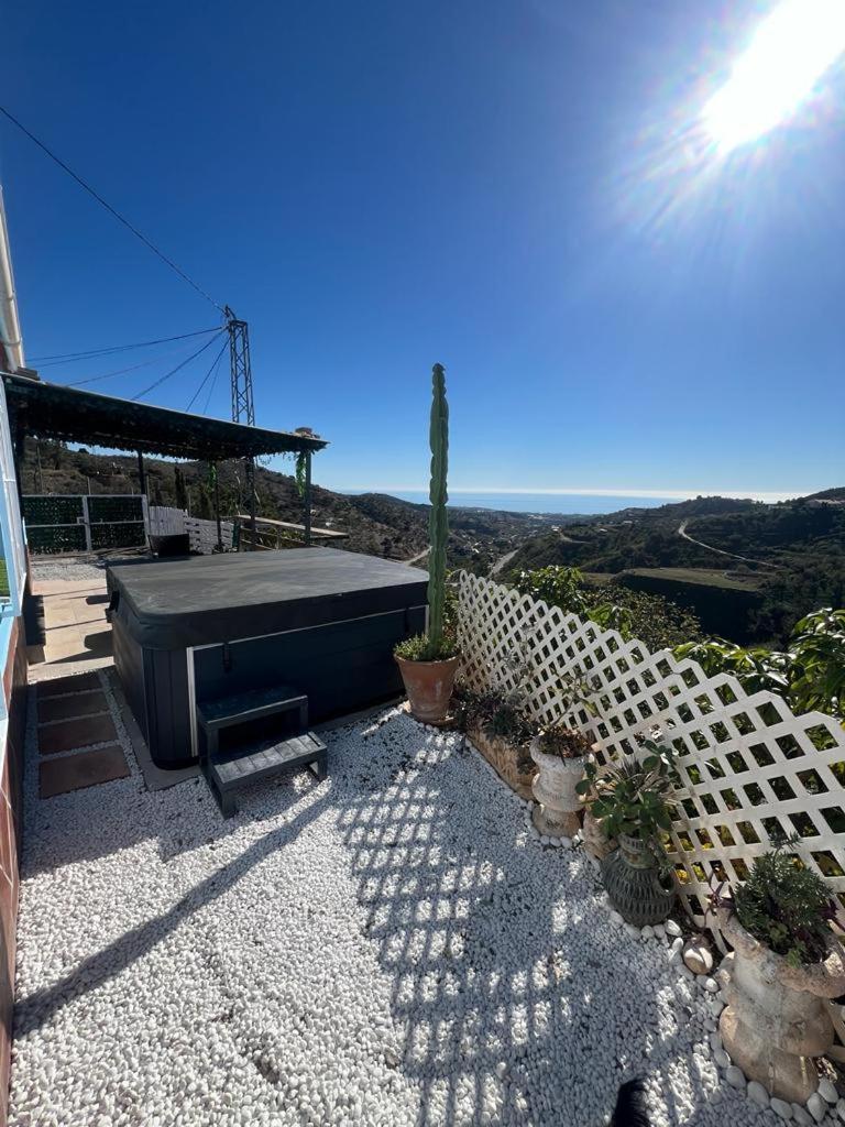 Casa Rural Malaga Monkey Love Con Jacuzzi Iznate Ngoại thất bức ảnh