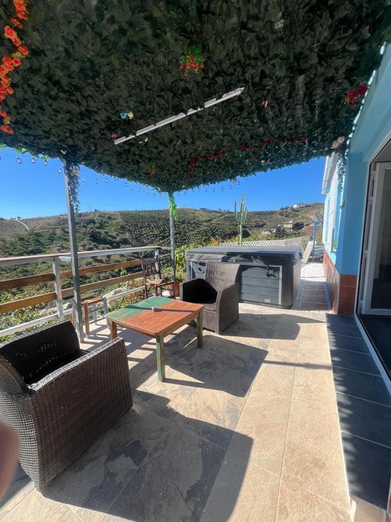 Casa Rural Malaga Monkey Love Con Jacuzzi Iznate Ngoại thất bức ảnh