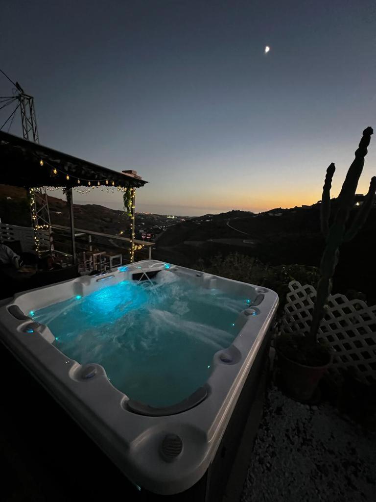 Casa Rural Malaga Monkey Love Con Jacuzzi Iznate Ngoại thất bức ảnh